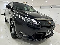 Toyota Harrier Premium 2.0 Sunroof 2015 Rear Entertainment Black